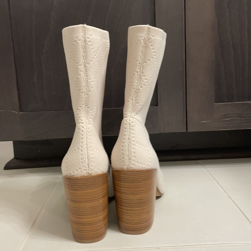Booties!😍 NWOT - Picture 3 of 4